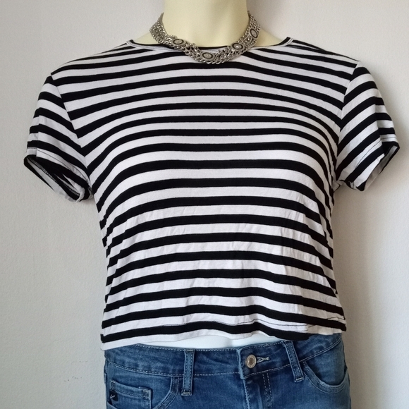 Striped crop top - Picture 2 of 2